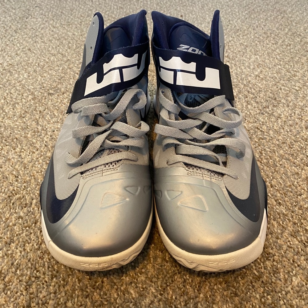 Nike Lebron Zoom Soldier